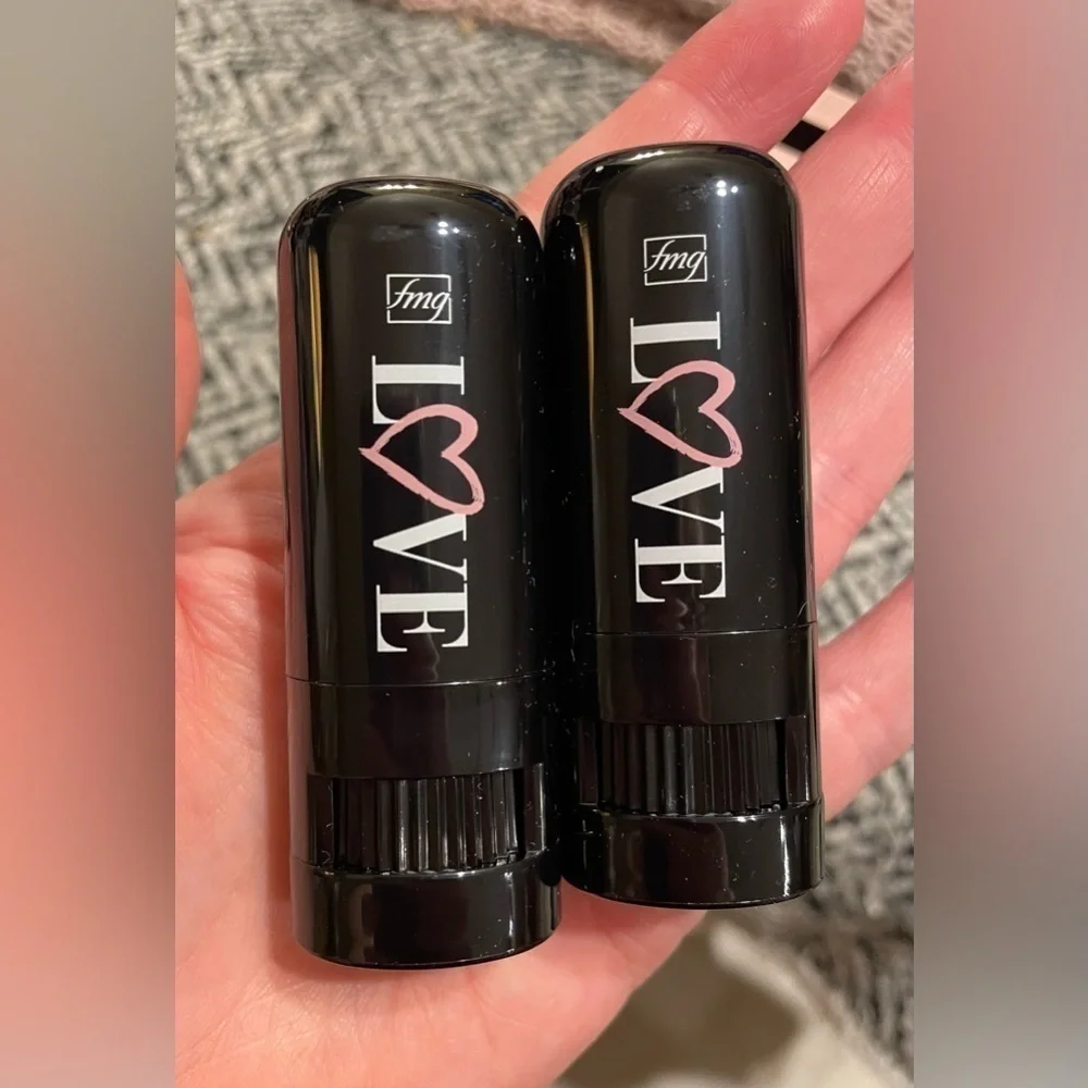 🌟HP🌟 QTY 2 ILLUMINATING Stick LOVE Glow Balm Avon MOONSTRUCK Discontinued!!